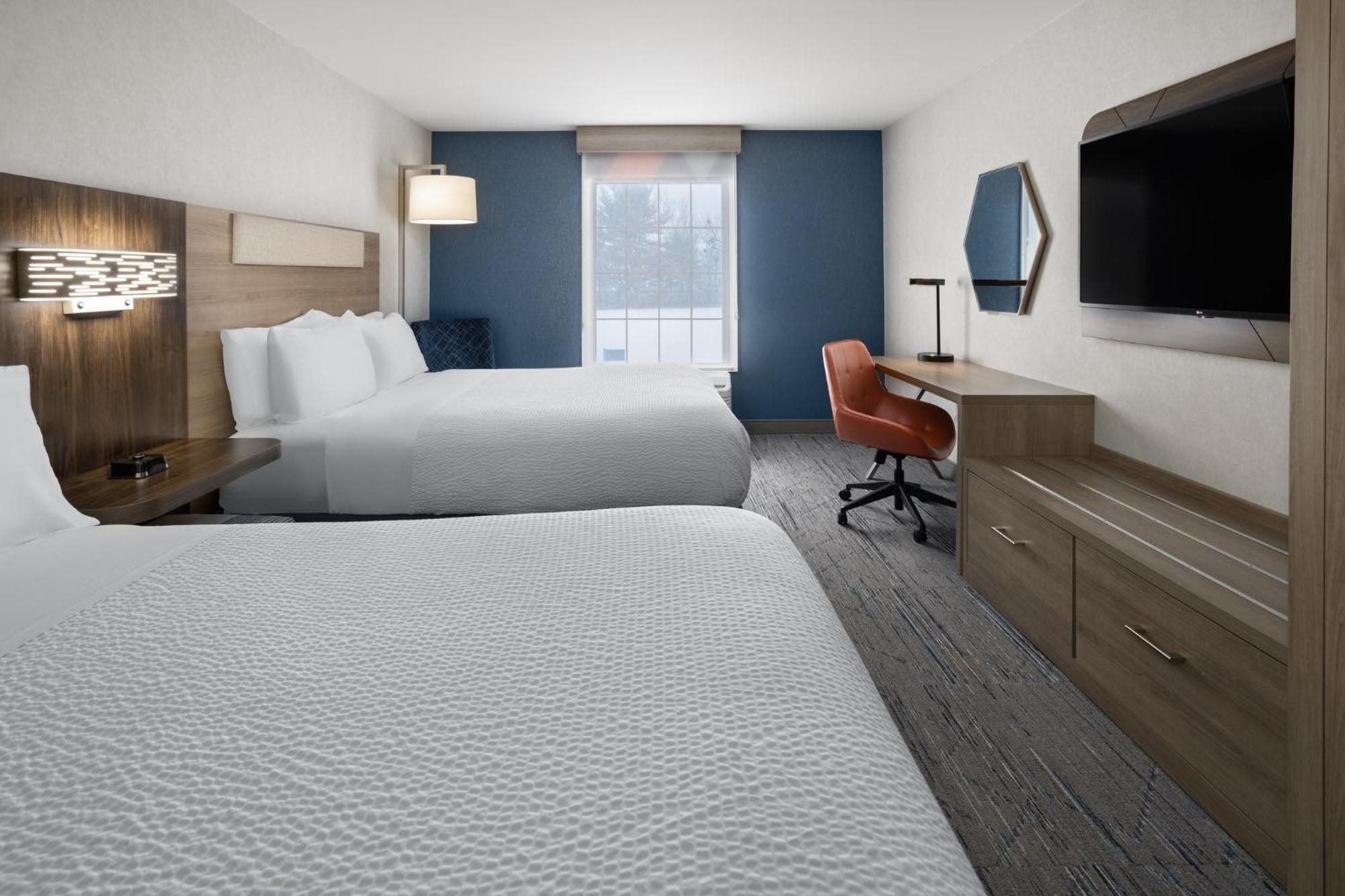 Holiday Inn Express Hotel & Suites Brattleboro By Ihg Exterior photo